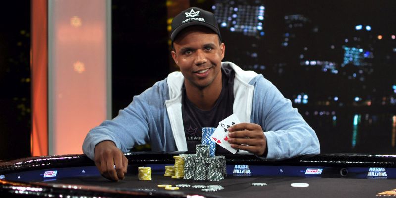 Phil Ivey sở hữu Những pha Bluff đi vào lịch sử 